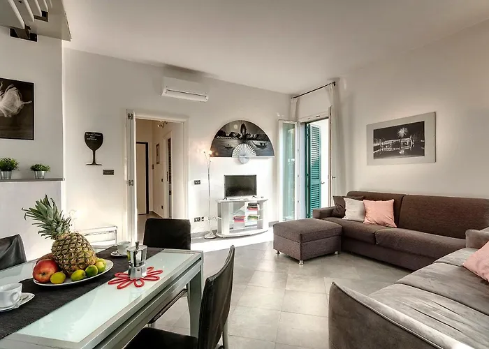Alamanni Apartment By Mamo Florence